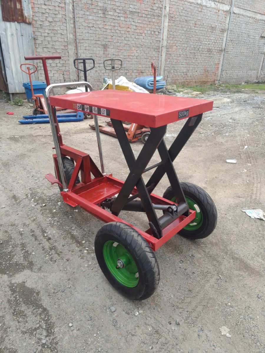 Xe nâng kéo chậu 500kg ngoài vườn