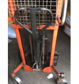 Sửa xe nâng tay cao bơm không lên tại KCN Lê Minh Xuân